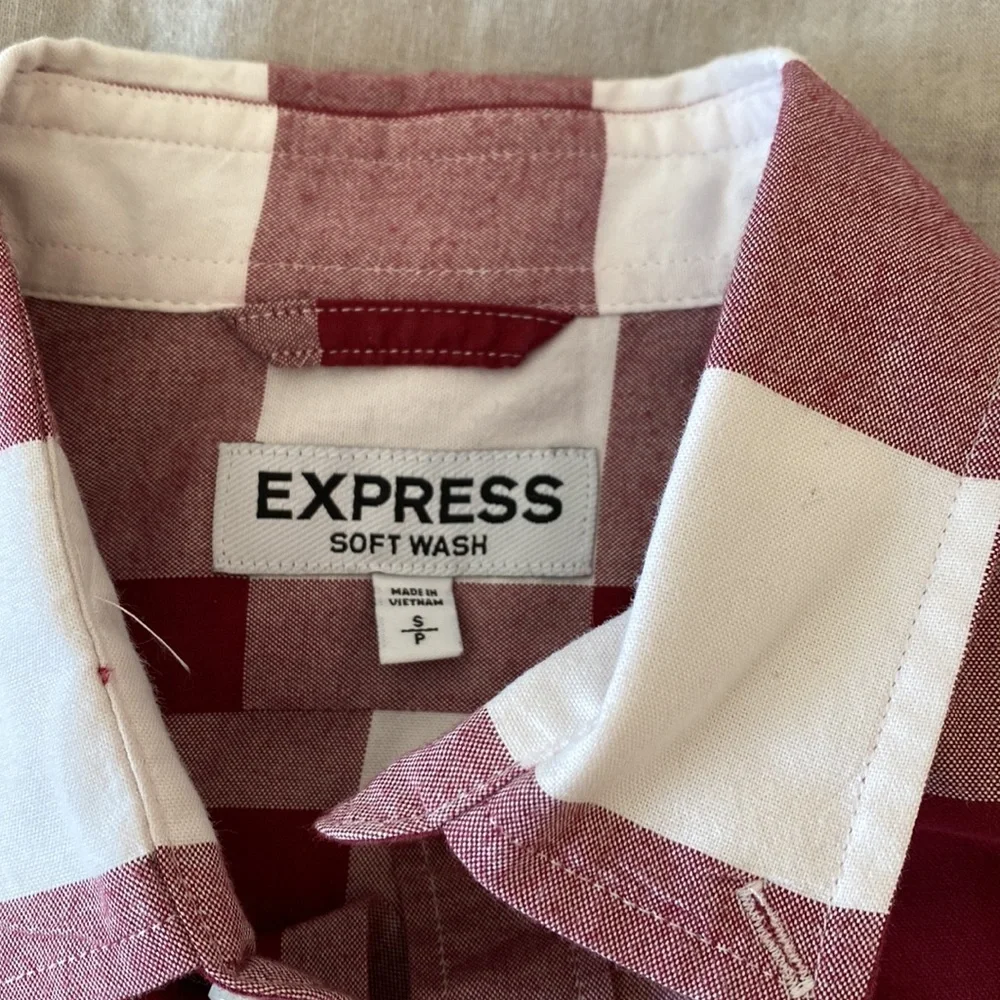 Express Soft Wash ButtonDown - Picture 6 of 6